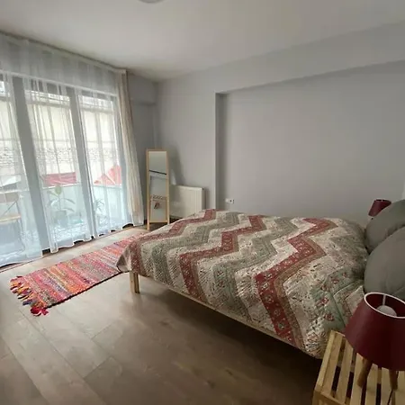Central 1br With Balcony In A New Building * Istambul